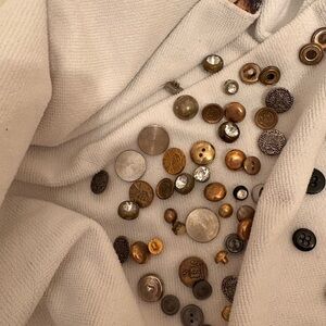 Vintage buttons over 200